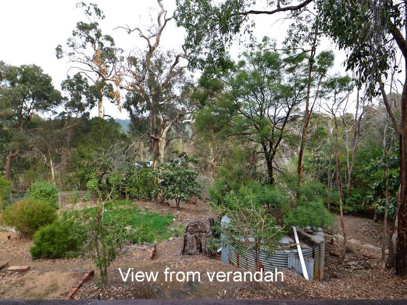 23 Hawter Road, Glen Forrest WA 6071