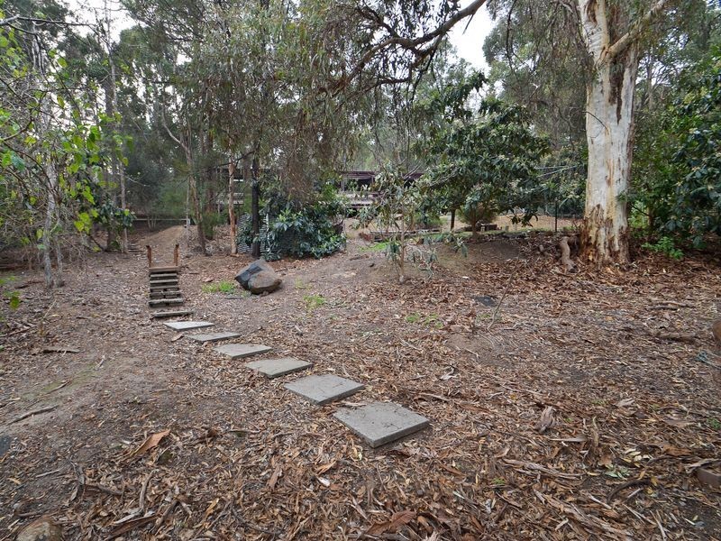 23 Hawter Road, Glen Forrest WA 6071