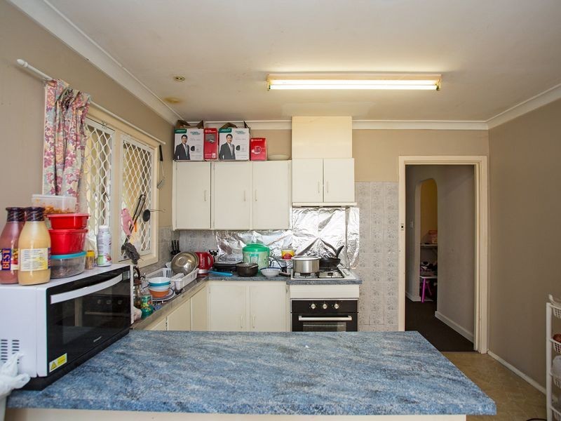 33 Curtis Way, Girrawheen WA 6064