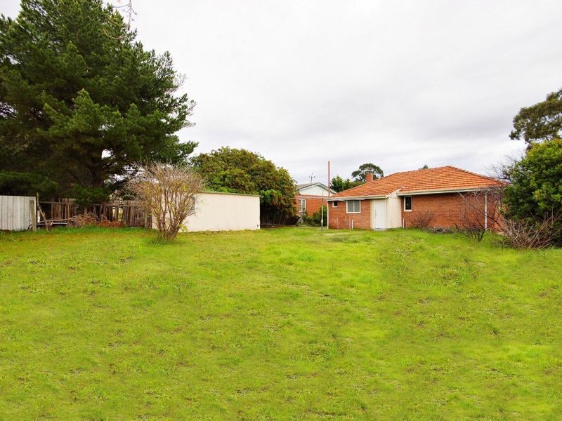 32 Finchley Crescent, Balga WA 6061