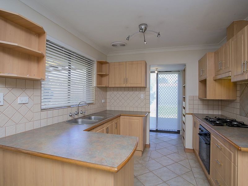 11 Dockrell Rise, Marangaroo WA 6064