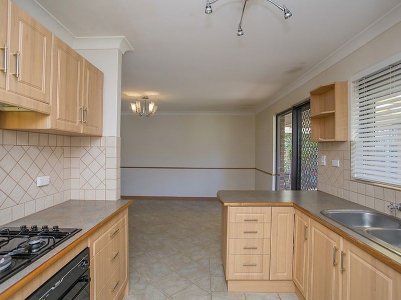 11 Dockrell Rise, Marangaroo WA 6064