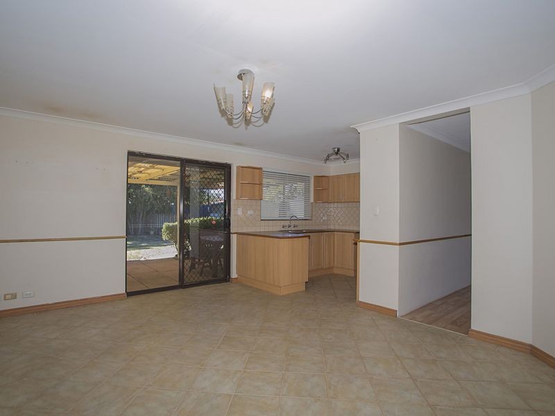 11 Dockrell Rise, Marangaroo WA 6064
