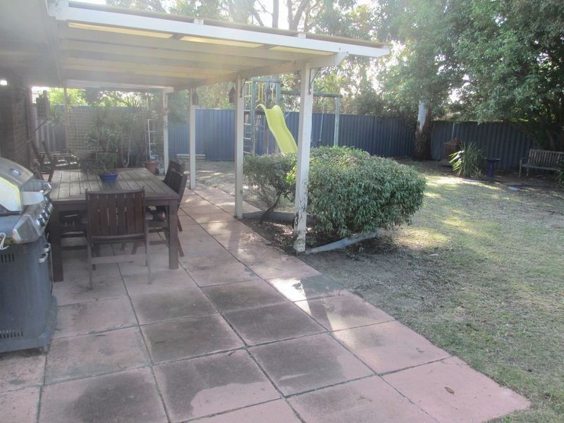 11 Dockrell Rise, Marangaroo WA 6064