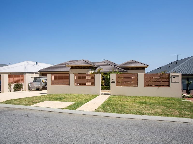 12 Susan Road, Madeley WA 6065