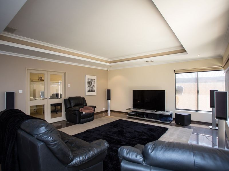 12 Susan Road, Madeley WA 6065