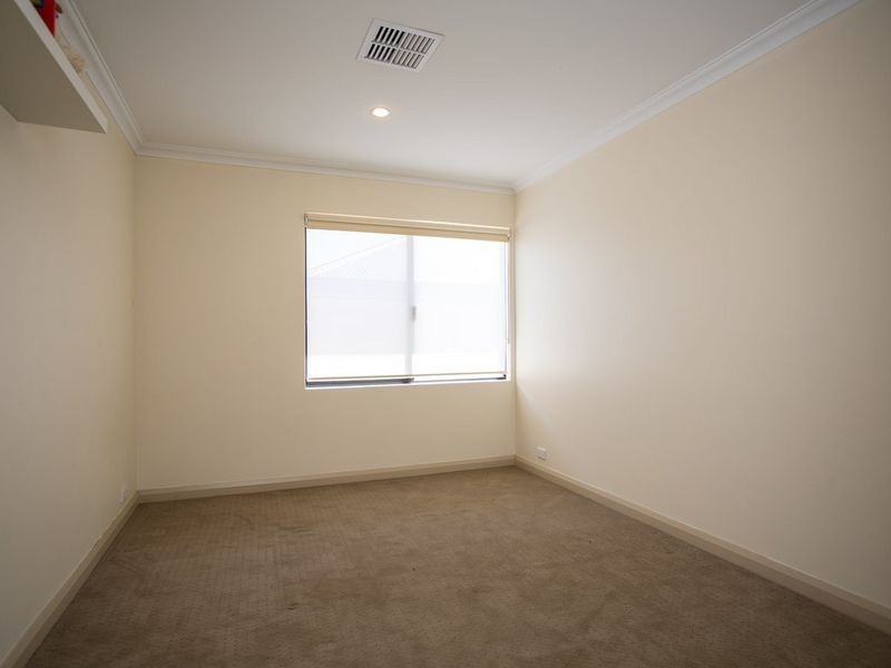 12 Susan Road, Madeley WA 6065