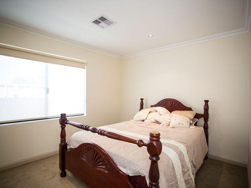 12 Susan Road, Madeley WA 6065