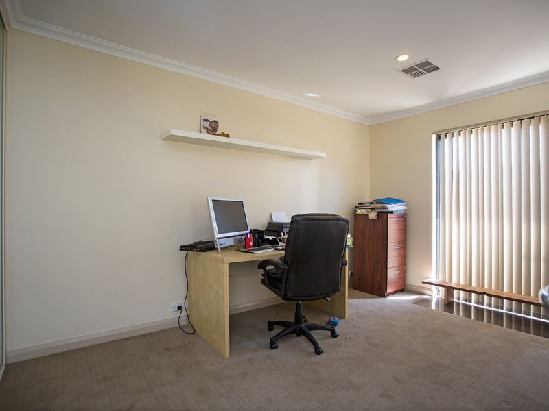 12 Susan Road, Madeley WA 6065