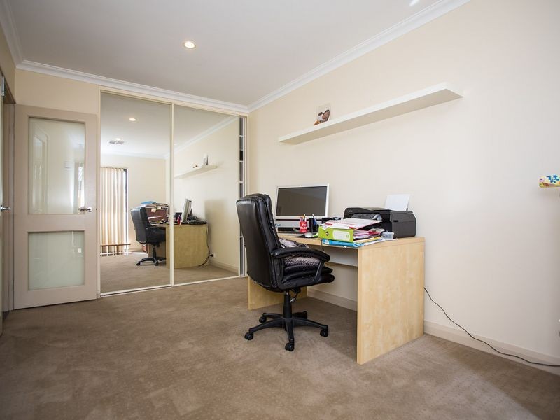 12 Susan Road, Madeley WA 6065