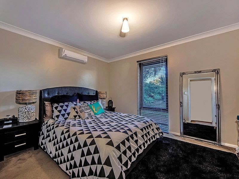 8 Tranmere Place, Craigie WA 6025