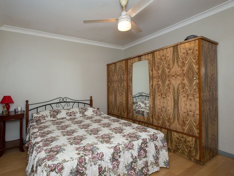 60 Girrawheen Avenue, Girrawheen WA 6064