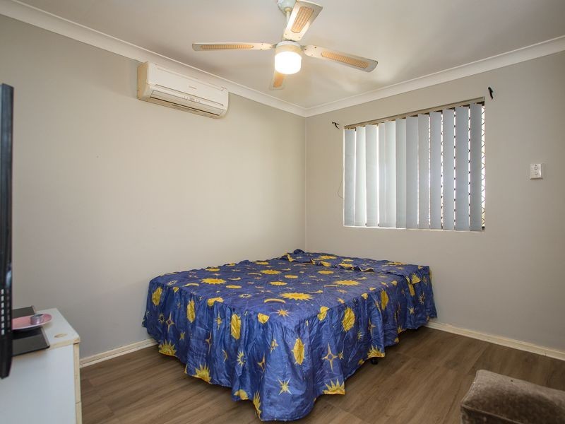 60 Girrawheen Avenue, Girrawheen WA 6064