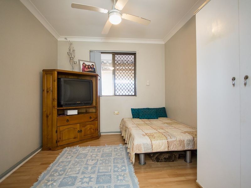 60 Girrawheen Avenue, Girrawheen WA 6064