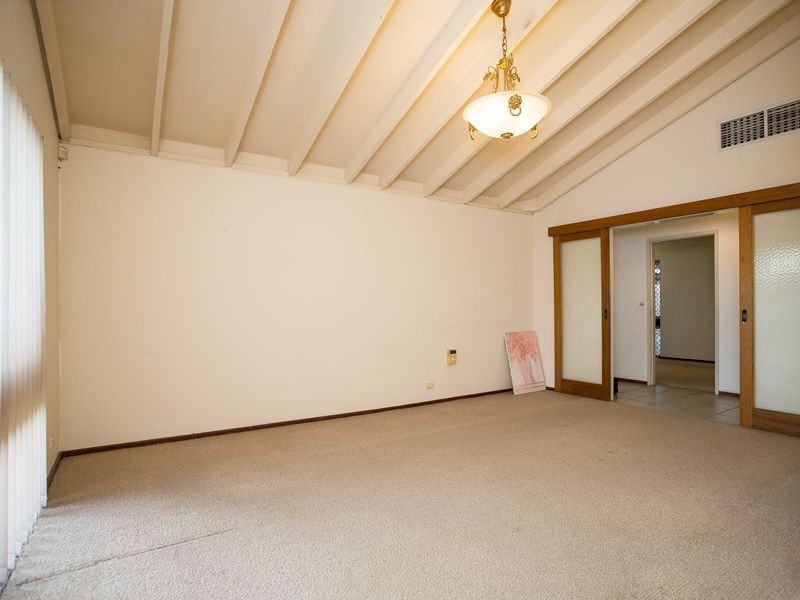 1 Loughton Way, Balga WA 6061