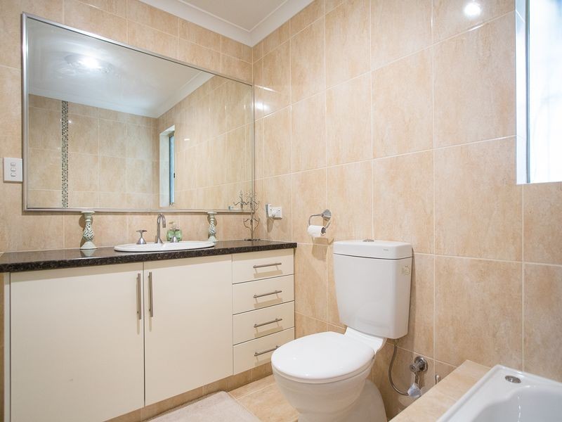 22 Oakleaf Circle, Mirrabooka WA 6061