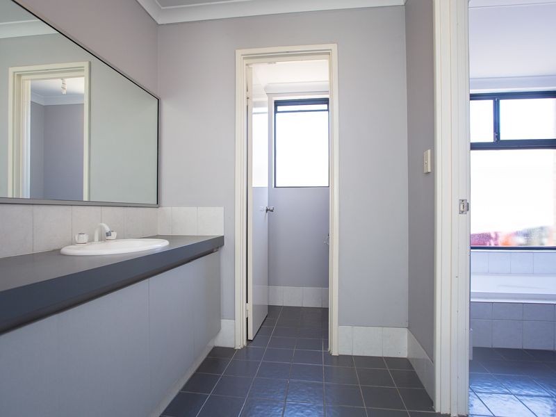 14 Narranbee Ridge, Tapping WA 6065