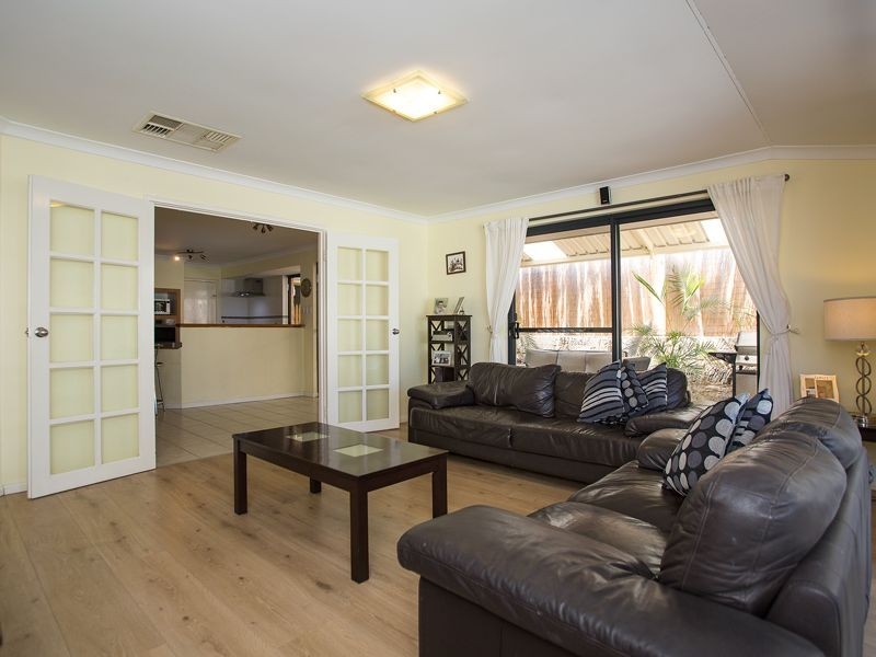 14 Narranbee Ridge, Tapping WA 6065
