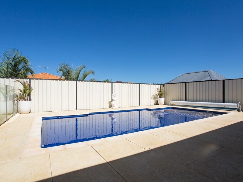 14 Narranbee Ridge, Tapping WA 6065