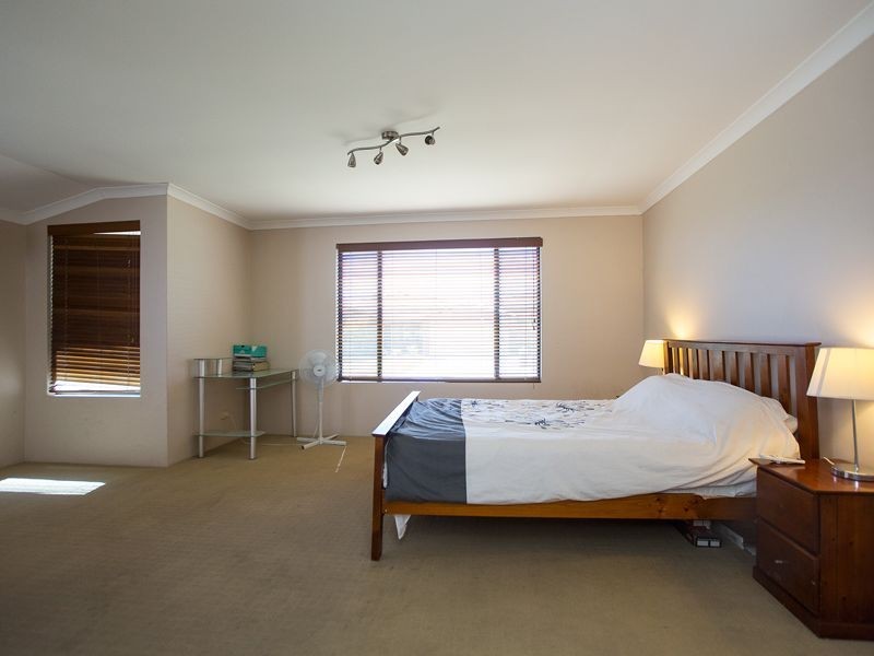 14 Narranbee Ridge, Tapping WA 6065