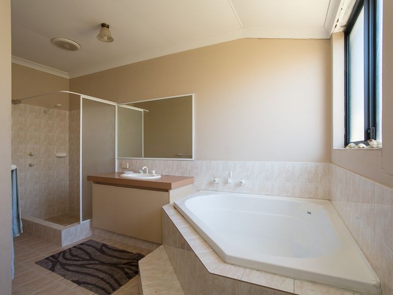 14 Narranbee Ridge, Tapping WA 6065