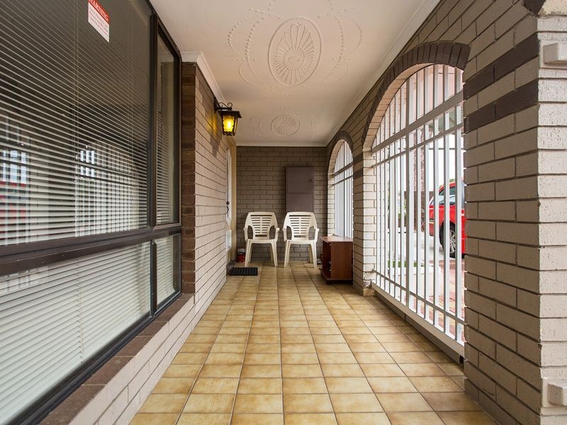 24B Spring Road, Thornlie WA 6108