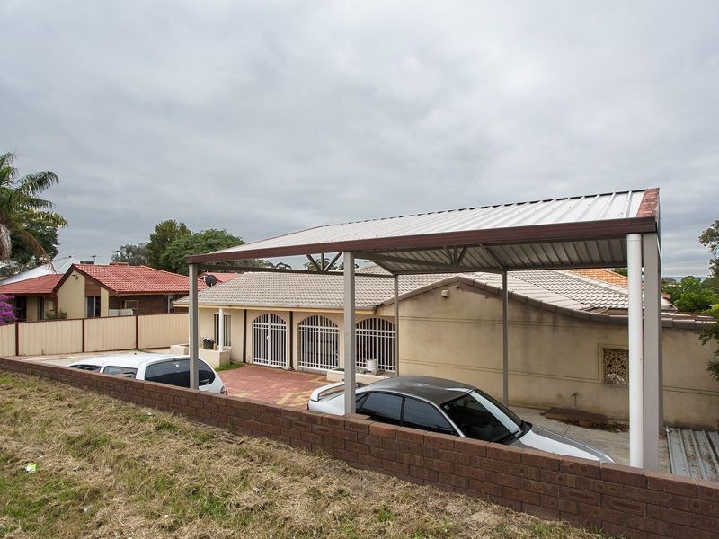 24B Spring Road, Thornlie WA 6108