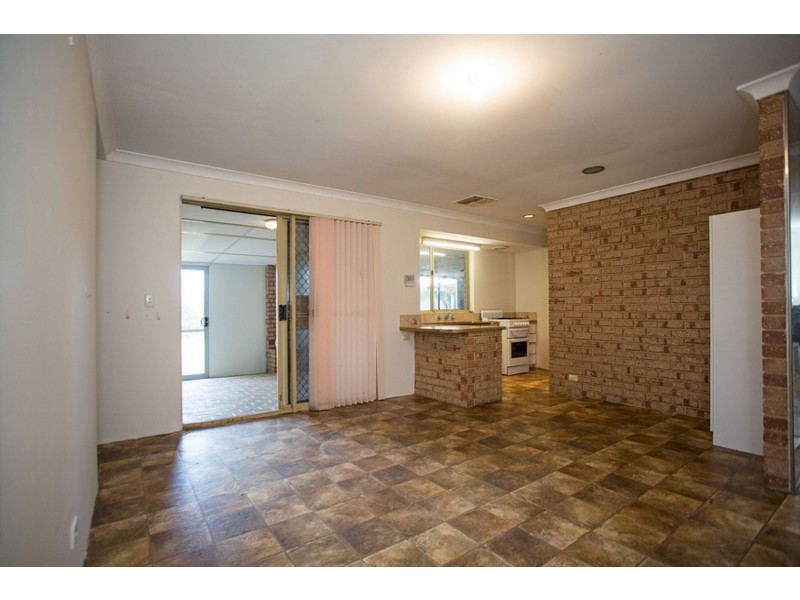 4 Vallack Grove, Mirrabooka WA 6061