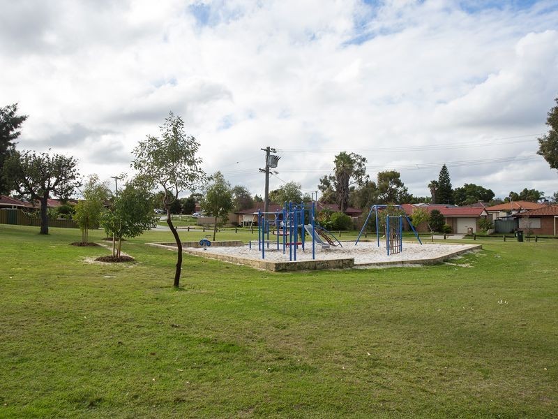 4 Vallack Grove, Mirrabooka WA 6061