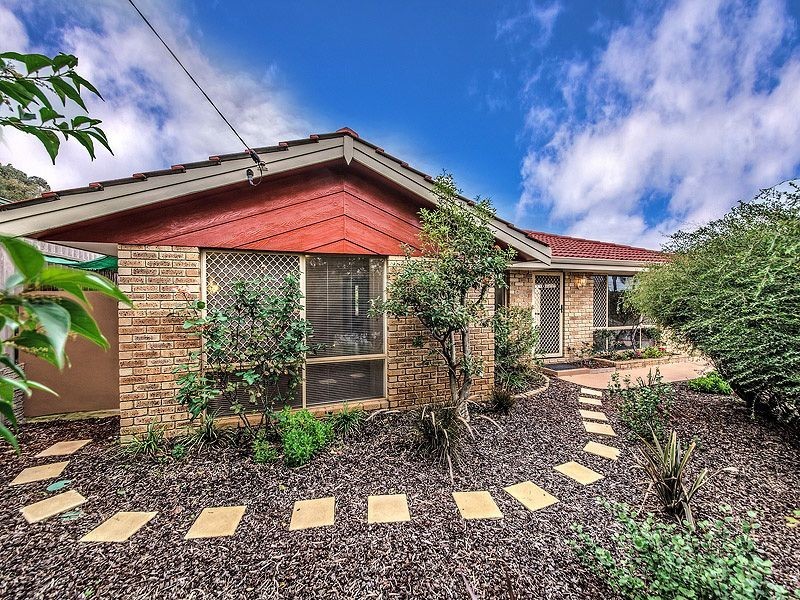 8 Rhine Crescent, Beechboro WA 6063