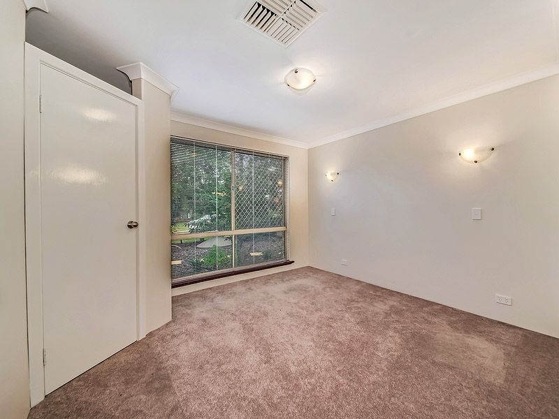 8 Rhine Crescent, Beechboro WA 6063