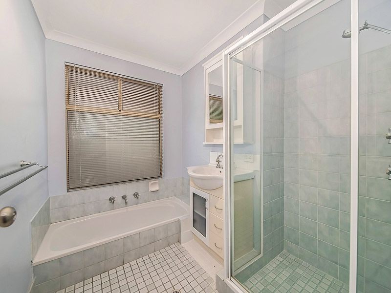 8 Rhine Crescent, Beechboro WA 6063