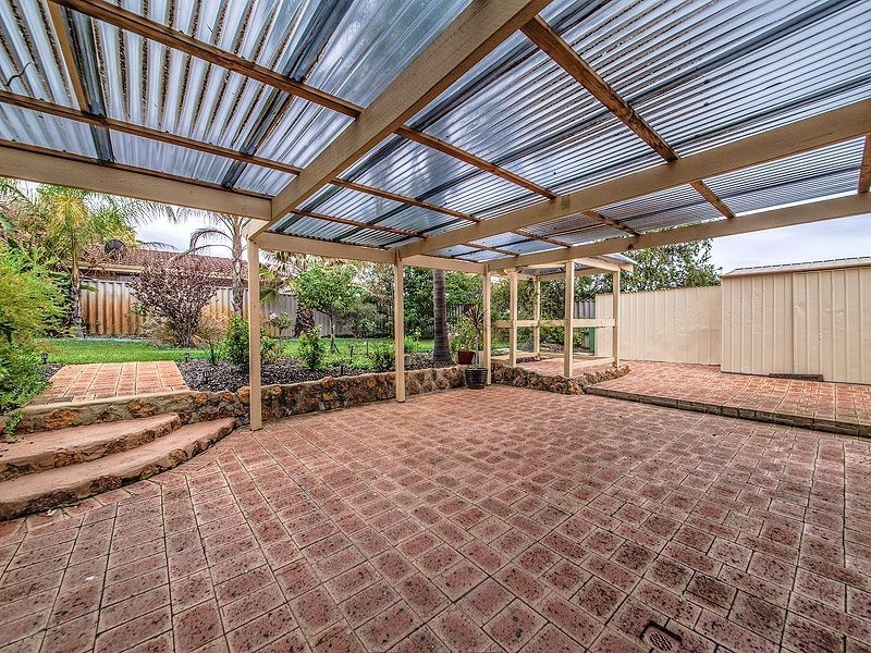 8 Rhine Crescent, Beechboro WA 6063