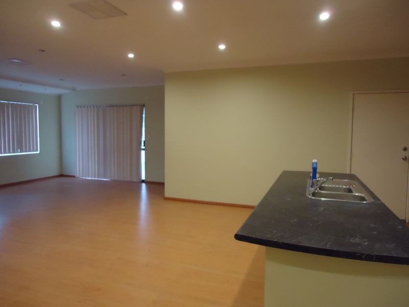 49a Redcliffe Avenue, Balga WA 6061