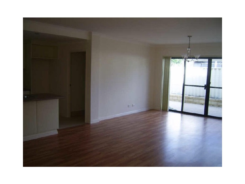 b/14 Newbury Street, Balga WA 6061