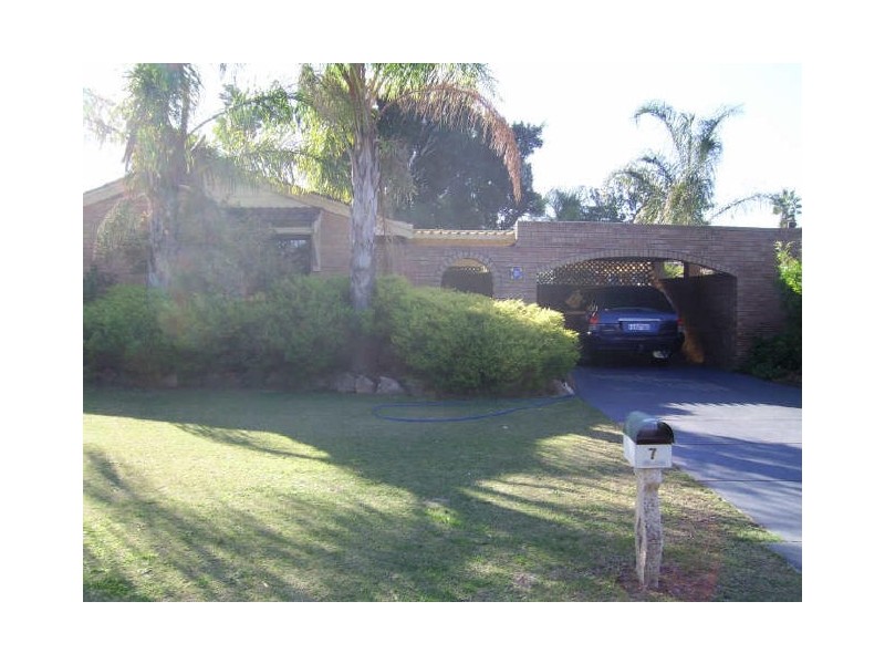 7 Chireton Place, Beechboro WA 6063