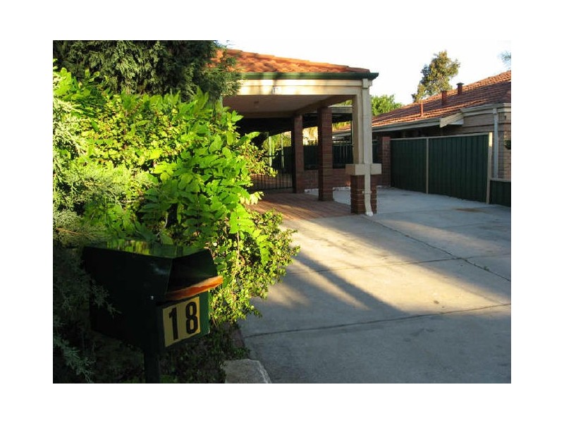 18 Yeates Lane, Stratton WA 6056