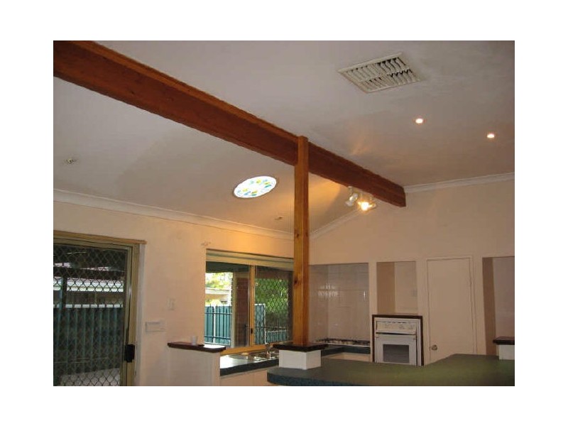 18 Yeates Lane, Stratton WA 6056