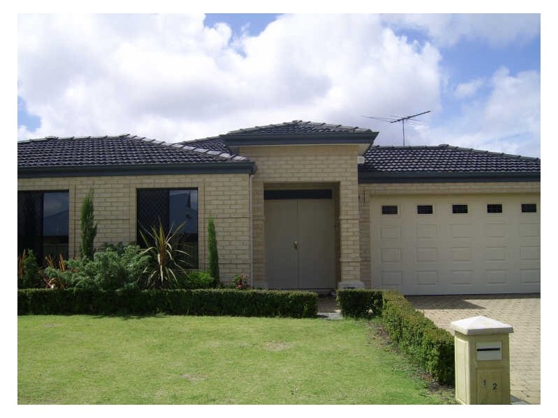 16 Raeburn Crescent, Landsdale WA 6065