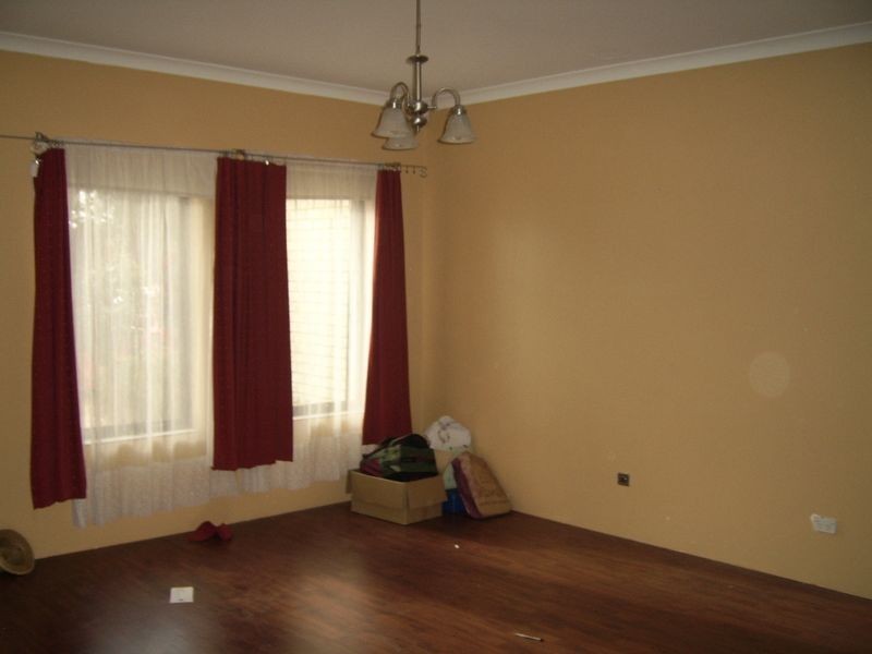 16 Raeburn Crescent, Landsdale WA 6065