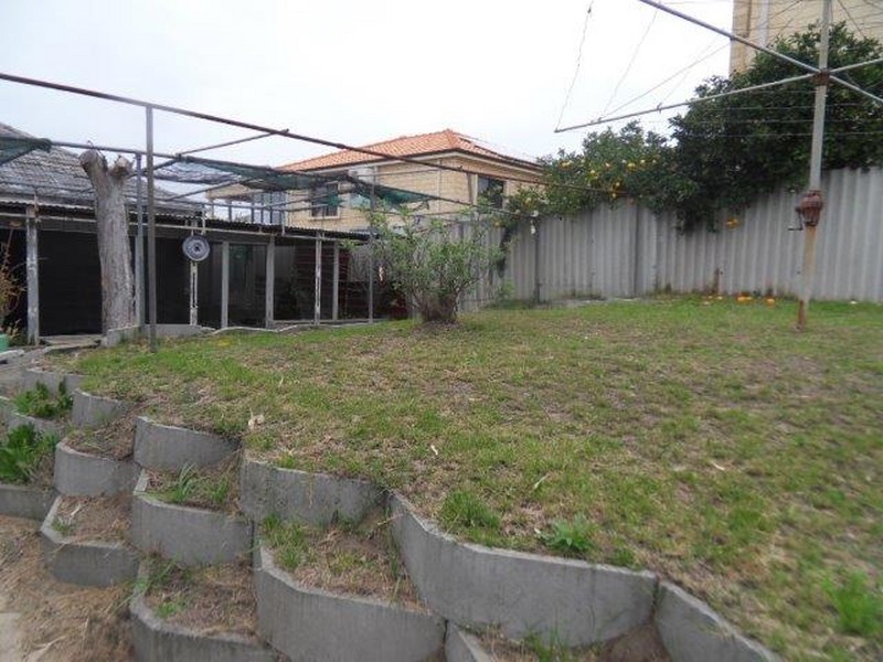 289 Cape Street, Yokine WA 6060