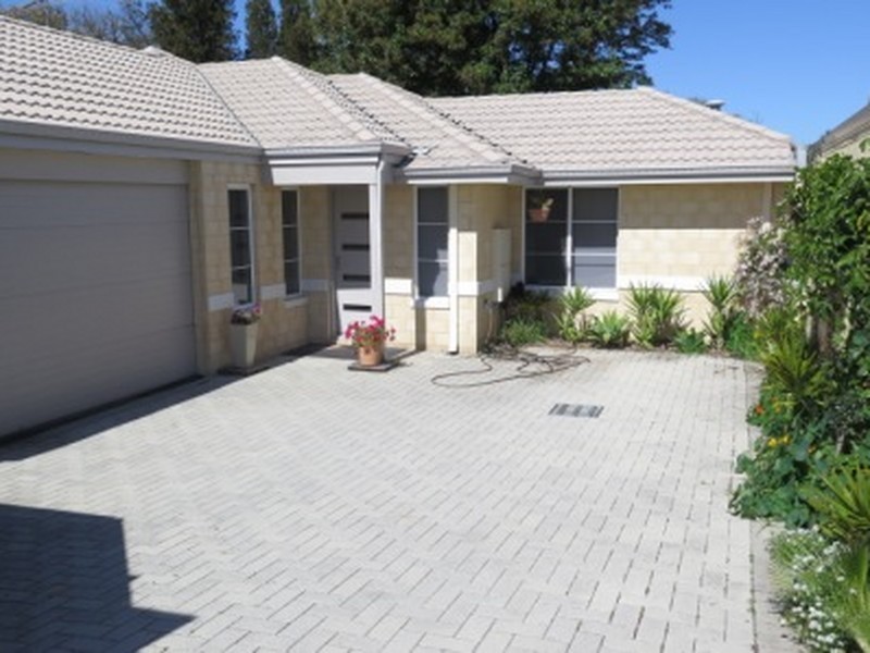 8A Loughton Way, Balga WA 6061