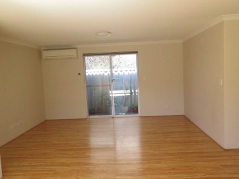 8A Loughton Way, Balga WA 6061