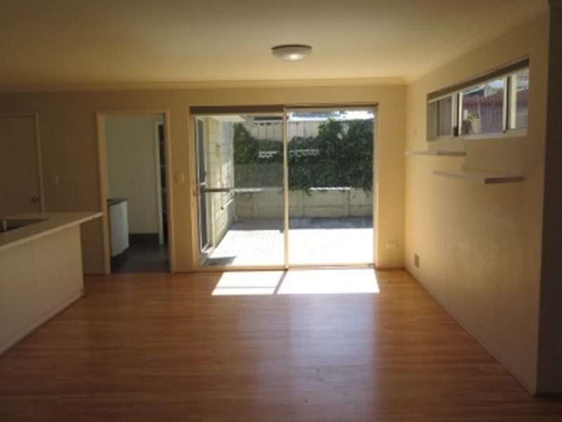 8A Loughton Way, Balga WA 6061