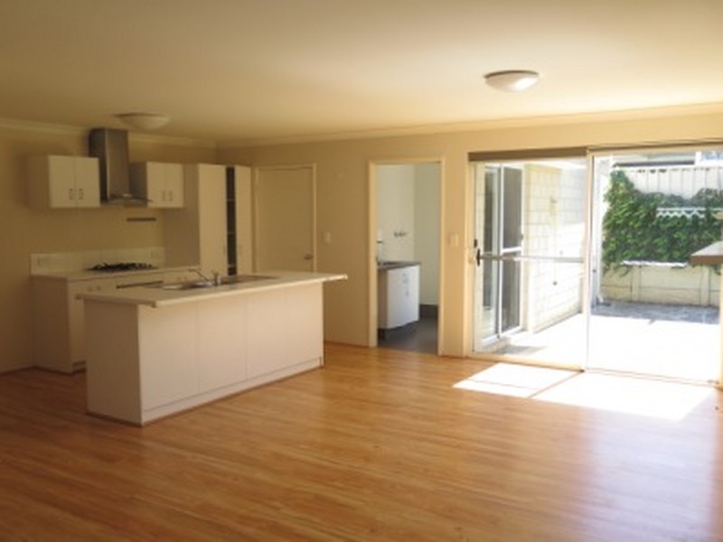 8A Loughton Way, Balga WA 6061