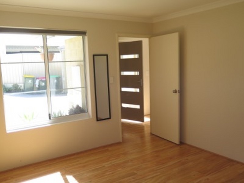 8A Loughton Way, Balga WA 6061