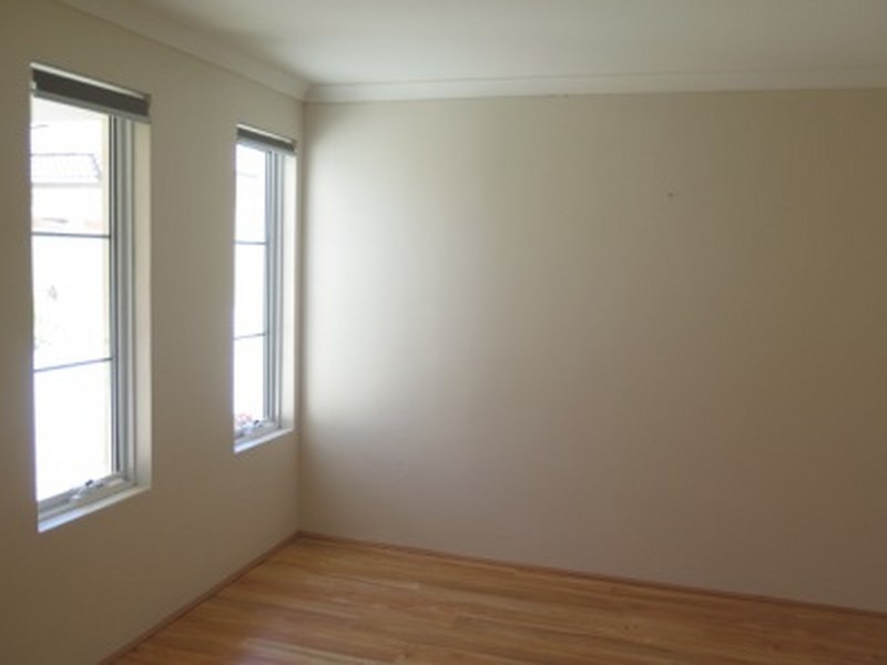 8A Loughton Way, Balga WA 6061