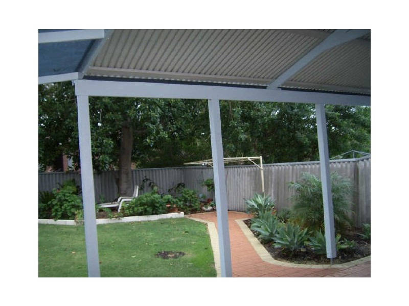 E/18 Wardlow Way, Balga WA 6061