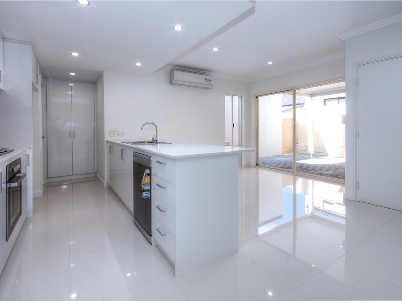 25A Selhurst Way, Balga WA 6061