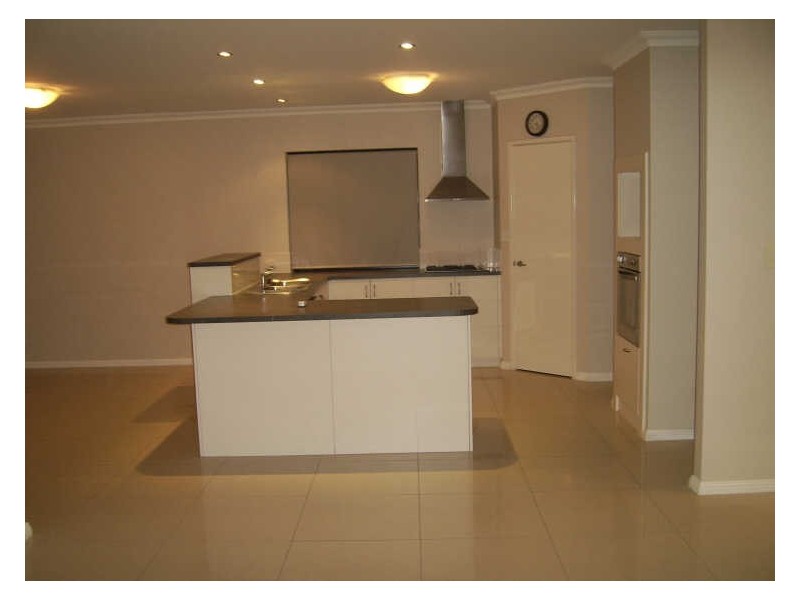 10 Thomas Hamilton Avenue, Mirrabooka WA 6061